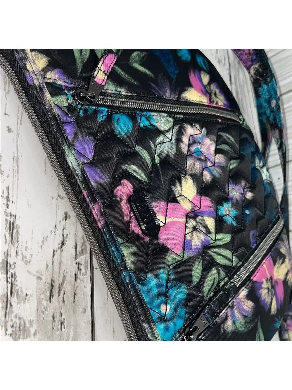 lug swivel crossbody